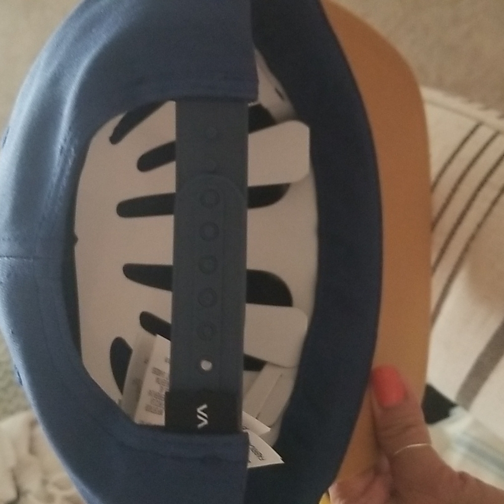 Baseball cap - Picture 4 of 5